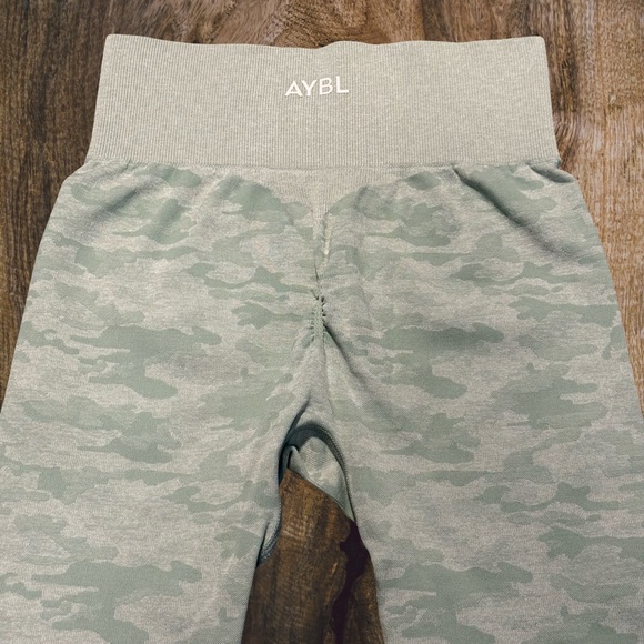 AYBL Camo Seamless Leggings Sage Green High Waist Women’s Small - Picture 4 of 9